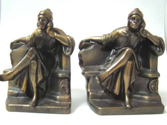 A pair of Antique Bookends circa 1925 depicting Mantarani's Dante